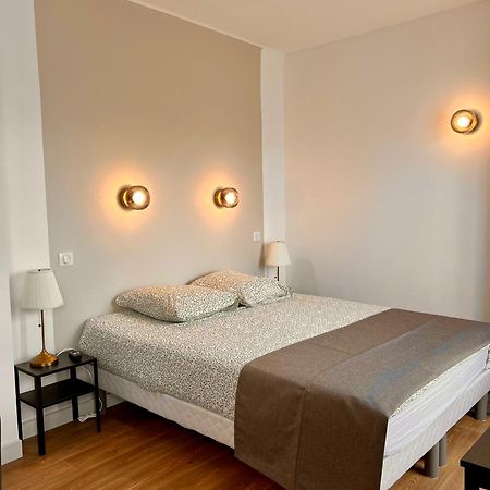 Studio 4 Pers Face Gare Sncf Appart Hotel Le Cygne D4 Bourges Exterior foto